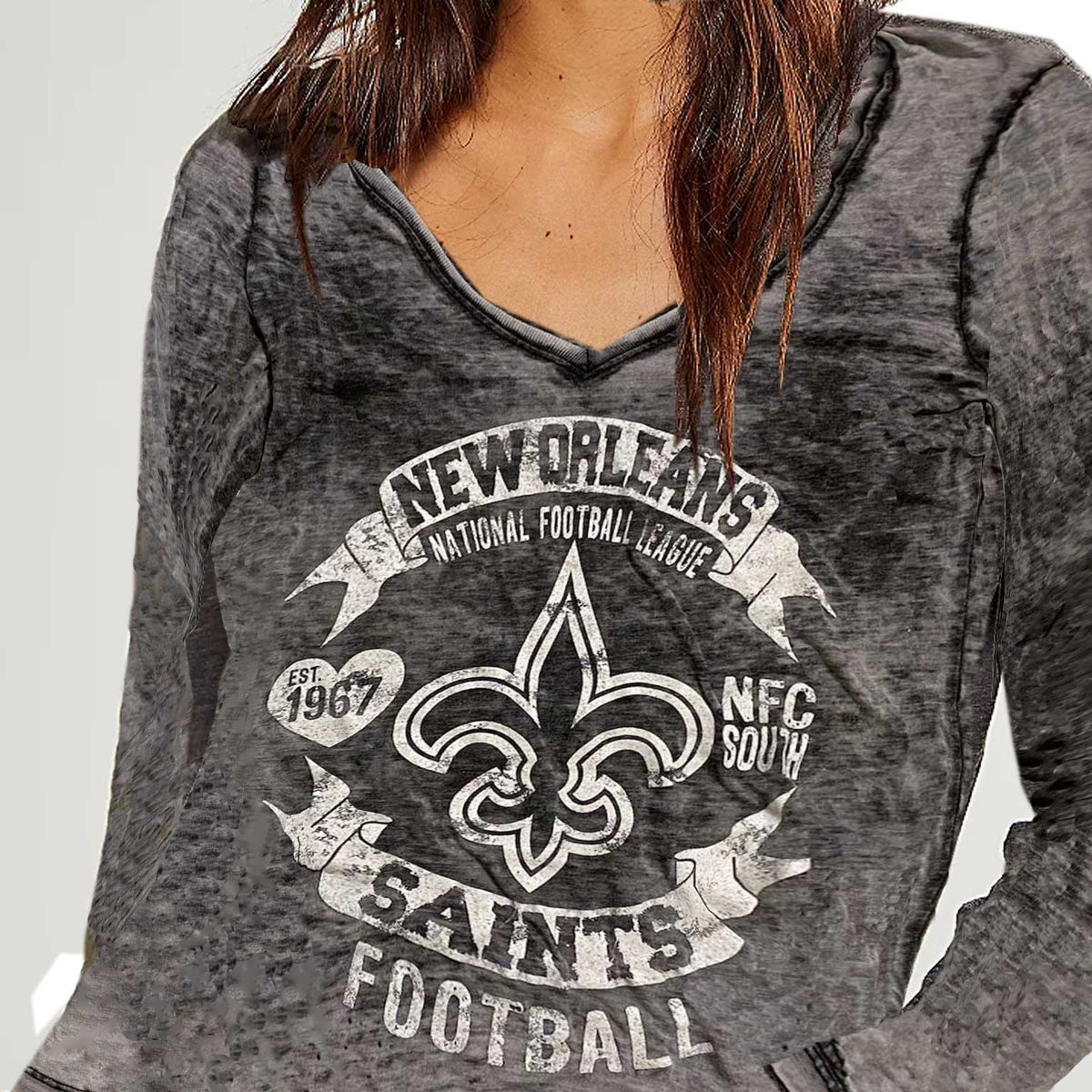 Team Apparel Women's New Orleans Saints V-Neck T-Shirt, Gray, Medium